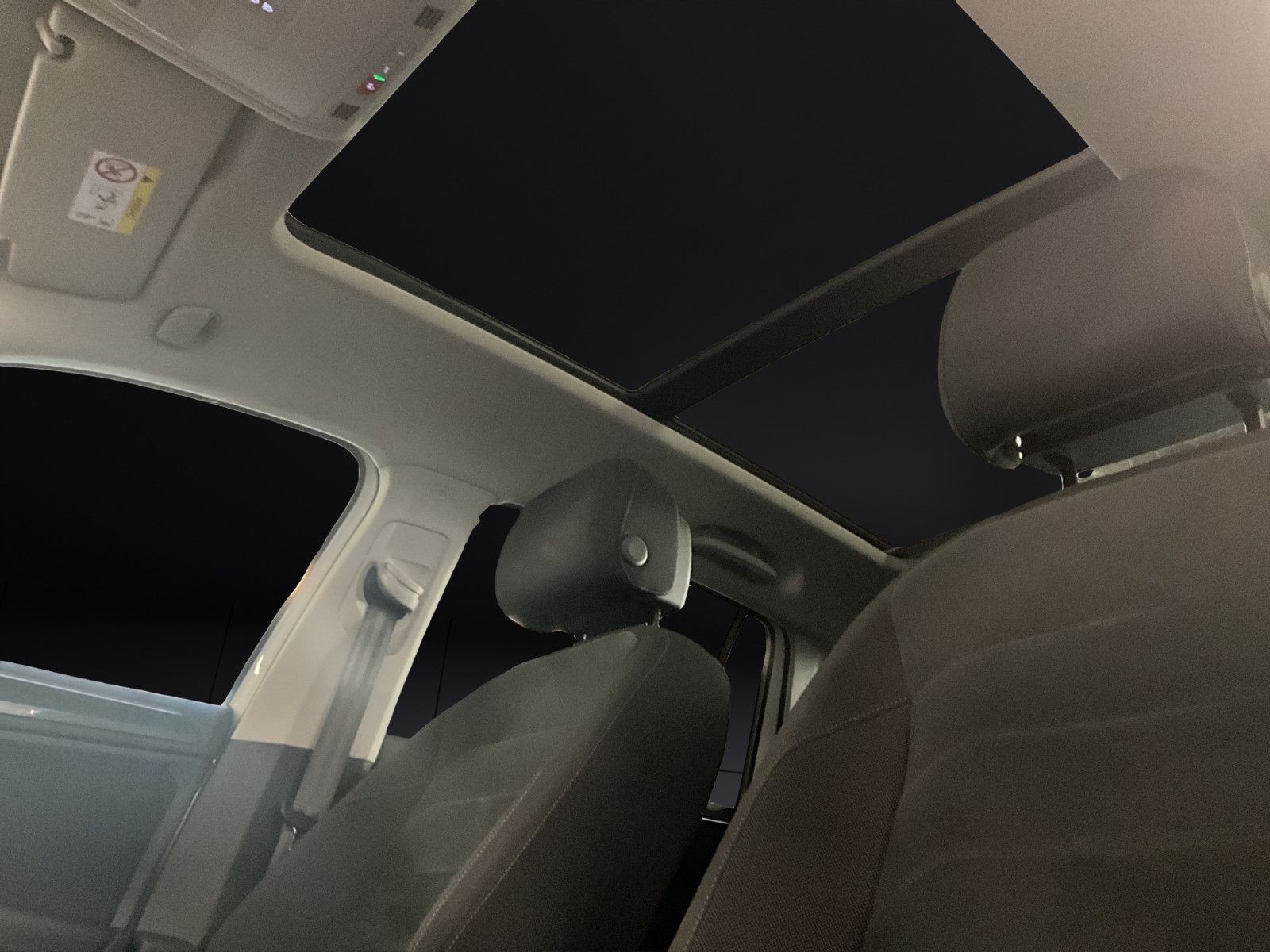 Volkswagen Tiguan Highline R-line 4Mo/Mirror/AHK/LED/ACC foto 18