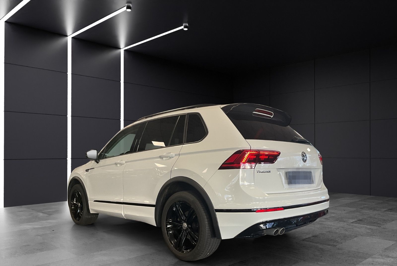 Volkswagen Tiguan Highline R-line 4Mo/Mirror/AHK/LED/ACC foto 4