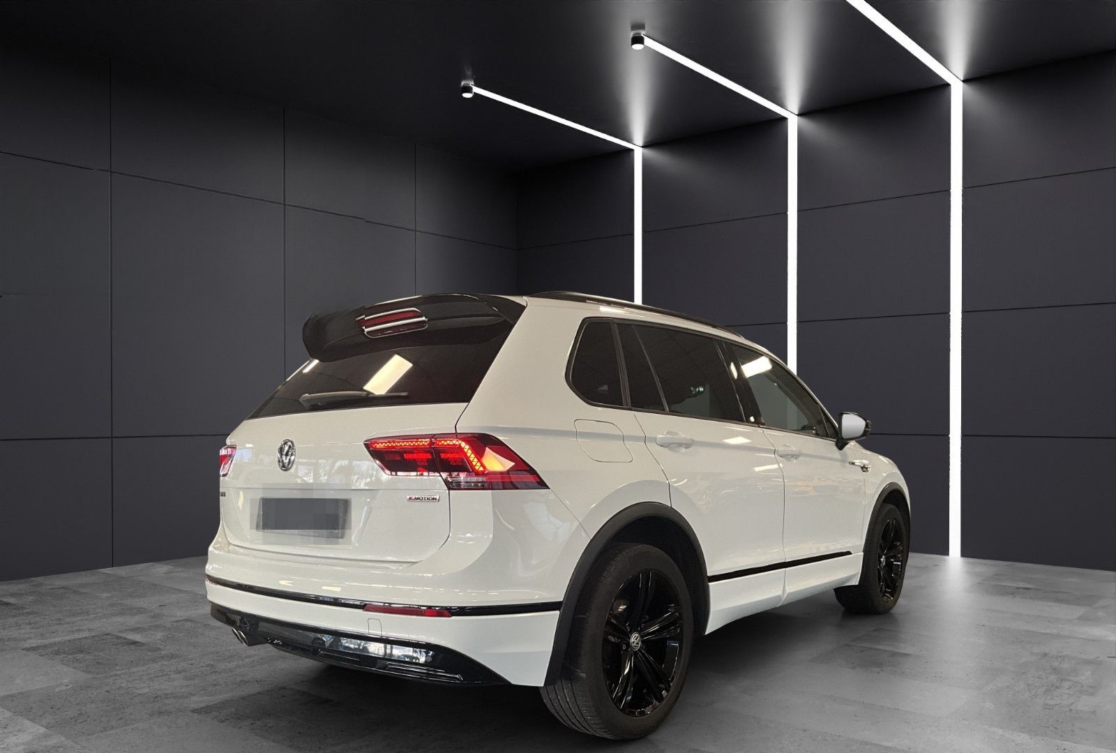Volkswagen Tiguan Highline R-line 4Mo/Mirror/AHK/LED/ACC foto 6