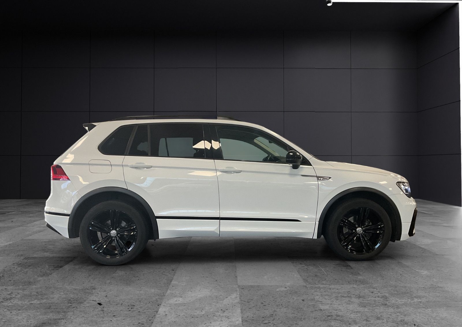 Volkswagen Tiguan Highline R-line 4Mo/Mirror/AHK/LED/ACC foto 8