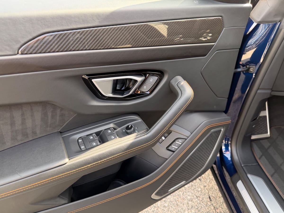 Lamborghini Urus / FULL-CARBON-IN / PANORAMA / SENSONUM foto 15