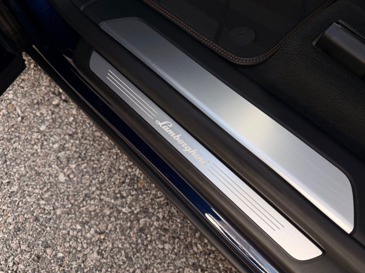 Lamborghini Urus / FULL-CARBON-IN / PANORAMA / SENSONUM foto 19