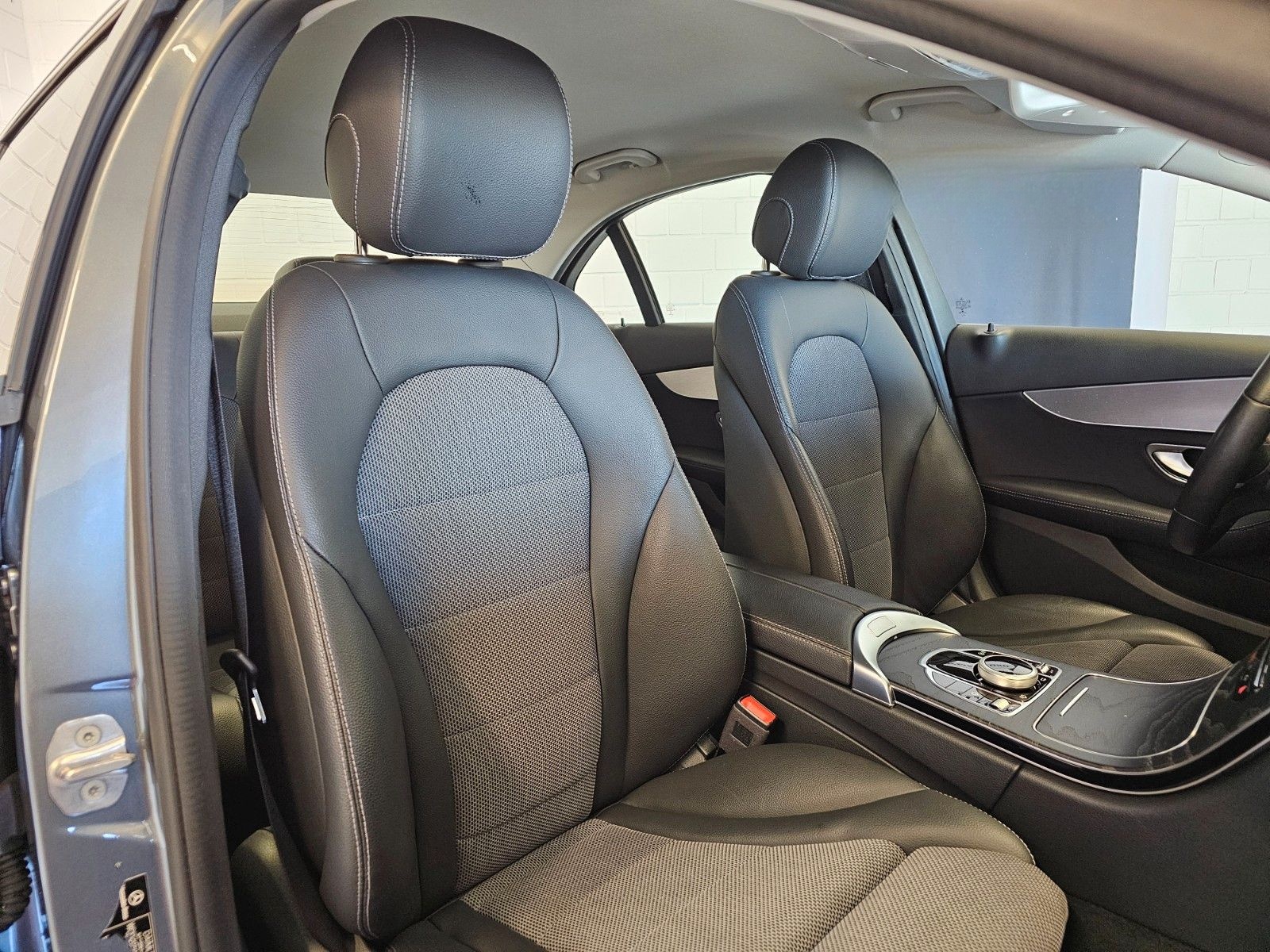 Mercedes-Benz C 180  CGI Avantgarde + Navi/LED/ACC/RFK/Klima foto 17