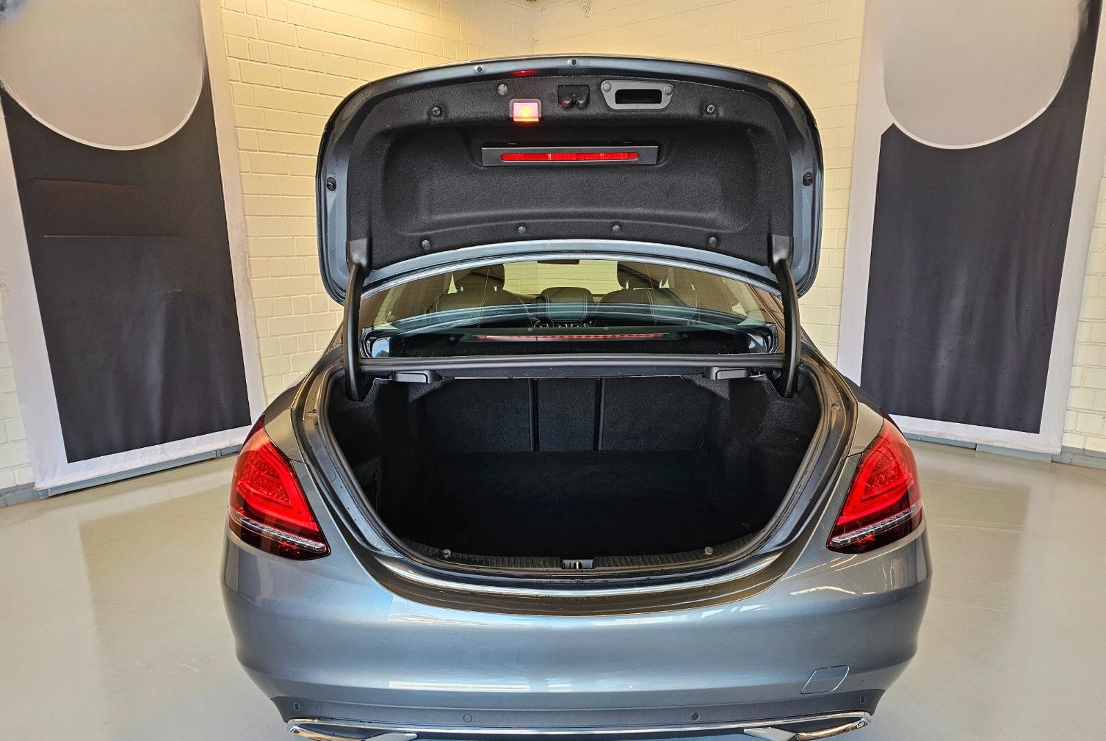 Mercedes-Benz C 180  CGI Avantgarde + Navi/LED/ACC/RFK/Klima foto 6