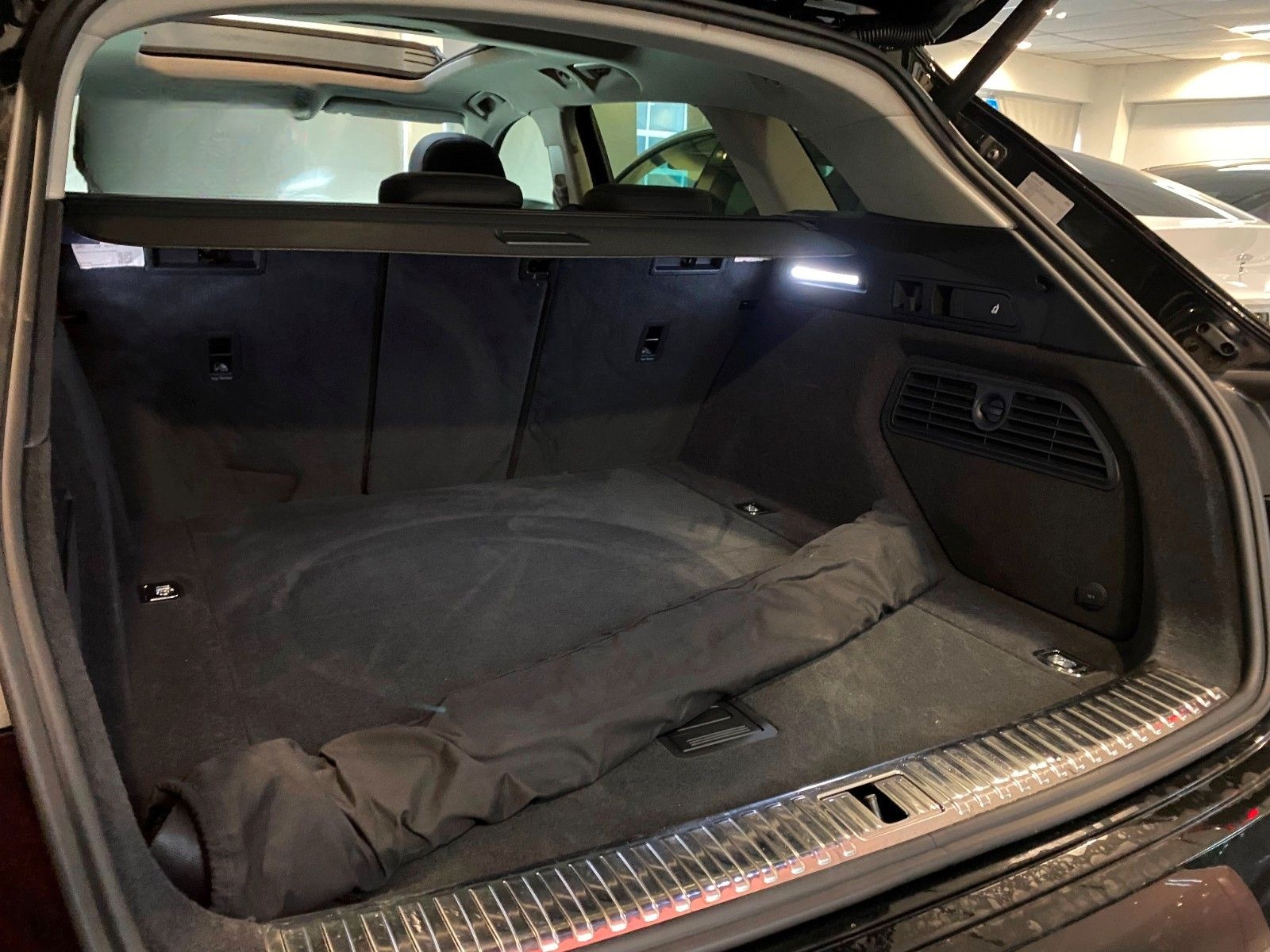 Audi e-tron55+Radar+Matrix+Panodach+Virtual+360Kamera foto 9