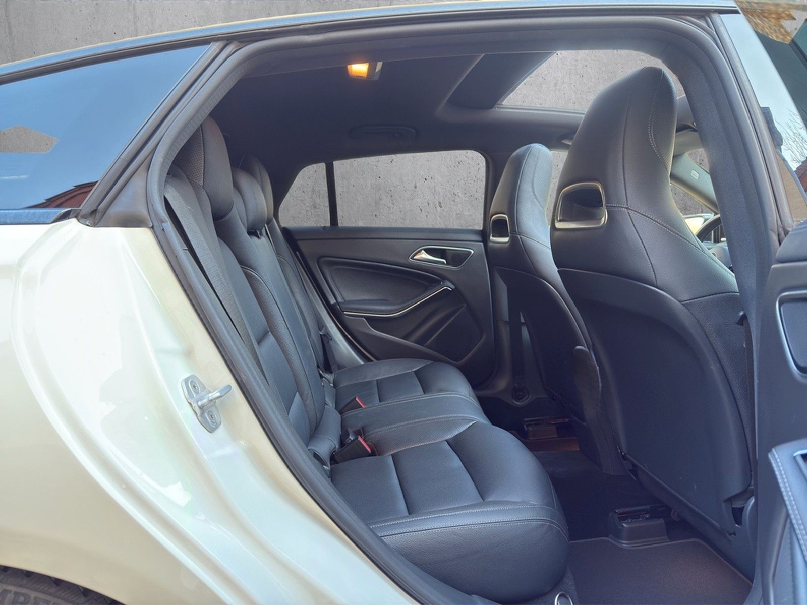 Mercedes-Benz CLA 45 AMG°4-MATIC°PANO°XENON°MEMORY°KAM°82TKM° foto 22