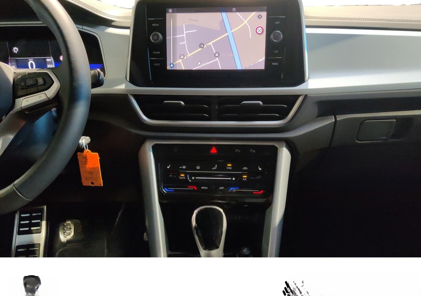 Volkswagen T-Roc 1.0 TSI Life LED+NAVI+SHZ foto 10