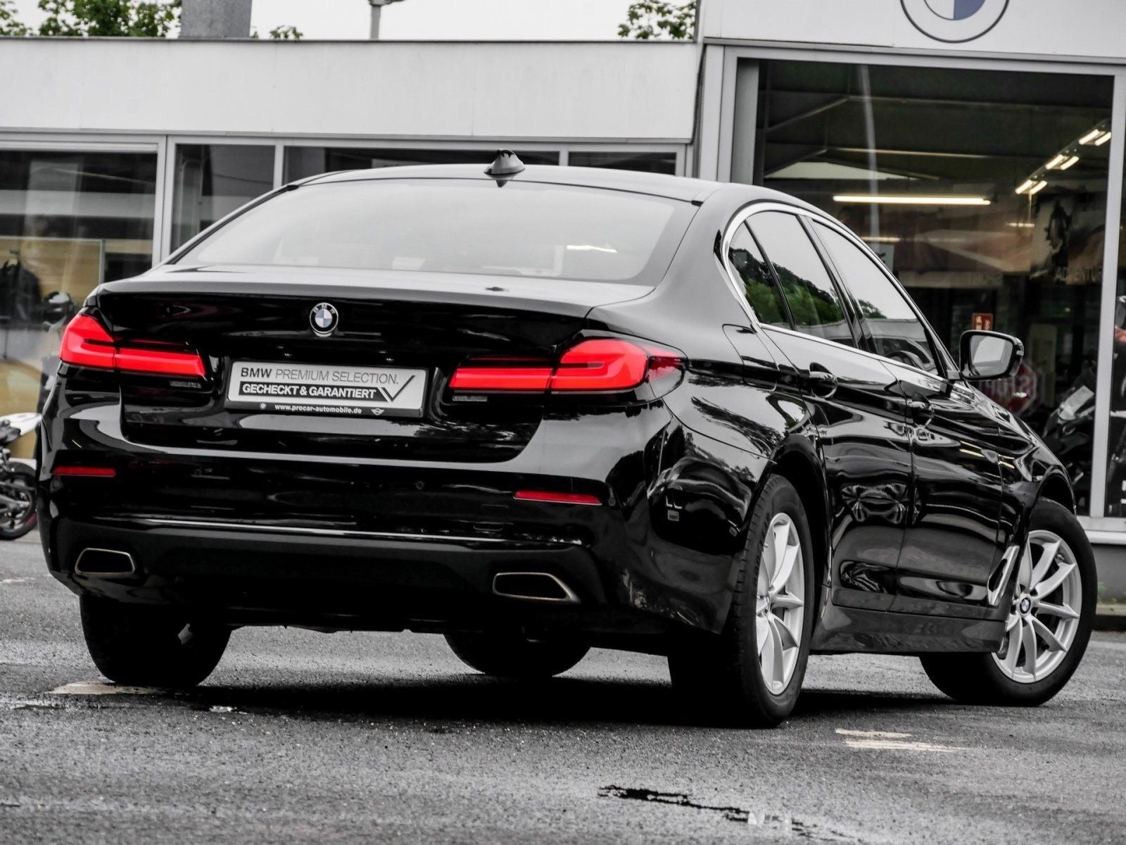 BMW 530d HuD DA PROF LC PROF SHZ foto 1
