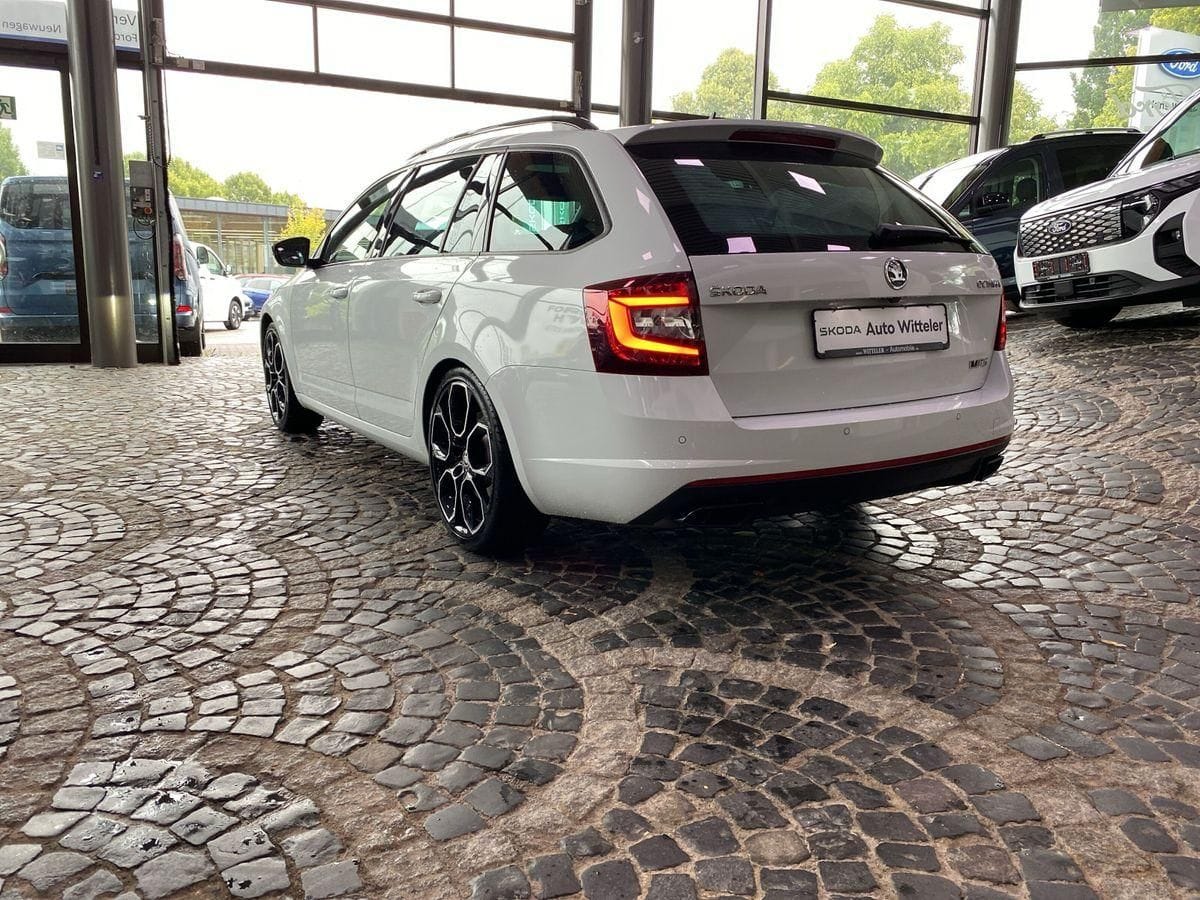 Skoda Octavia RS Combi 2.0 TSI PANO 8fach NAVI DCC ACC foto 11