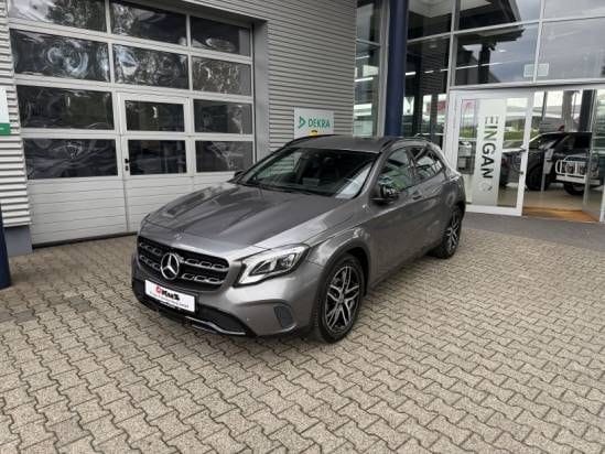 Mercedes-Benz GLA 200 1.6 Night-Paket LED Navi 360°Kamera foto 2