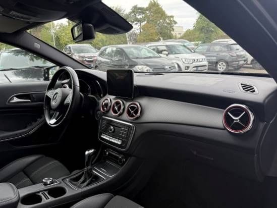 Mercedes-Benz GLA 200 1.6 Night-Paket LED Navi 360°Kamera foto 16