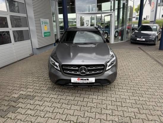 Mercedes-Benz GLA 200 1.6 Night-Paket LED Navi 360°Kamera foto 3