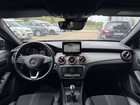 Mercedes-Benz GLA 200 1.6 Night-Paket LED Navi 360°Kamera foto 24