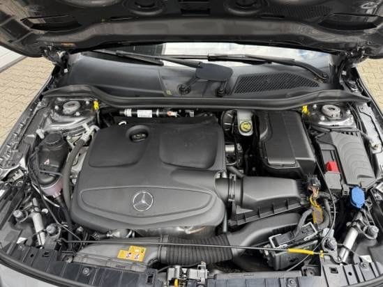 Mercedes-Benz GLA 200 1.6 Night-Paket LED Navi 360°Kamera foto 25