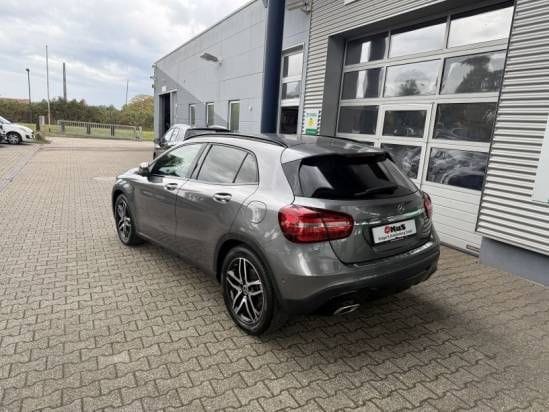 Mercedes-Benz GLA 200 1.6 Night-Paket LED Navi 360°Kamera foto 5