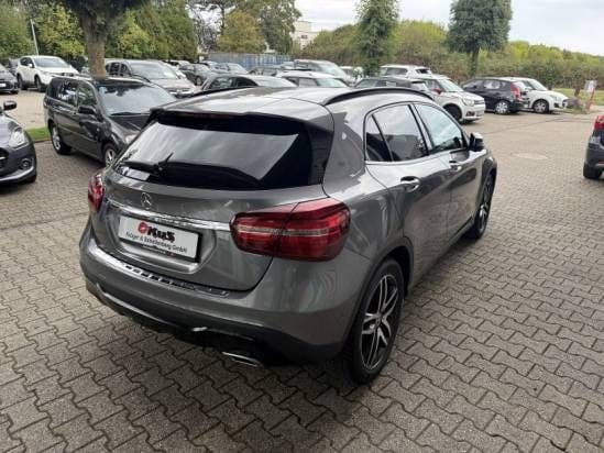 Mercedes-Benz GLA 200 1.6 Night-Paket LED Navi 360°Kamera foto 7