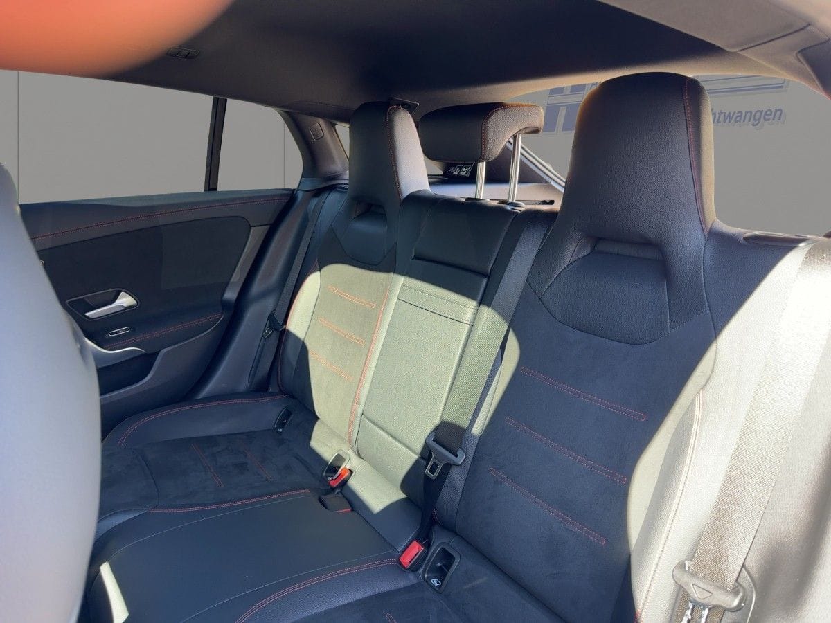 Mercedes-Benz CLA 250 Shooting Brake AMG-line 4Matic / AHK foto 12