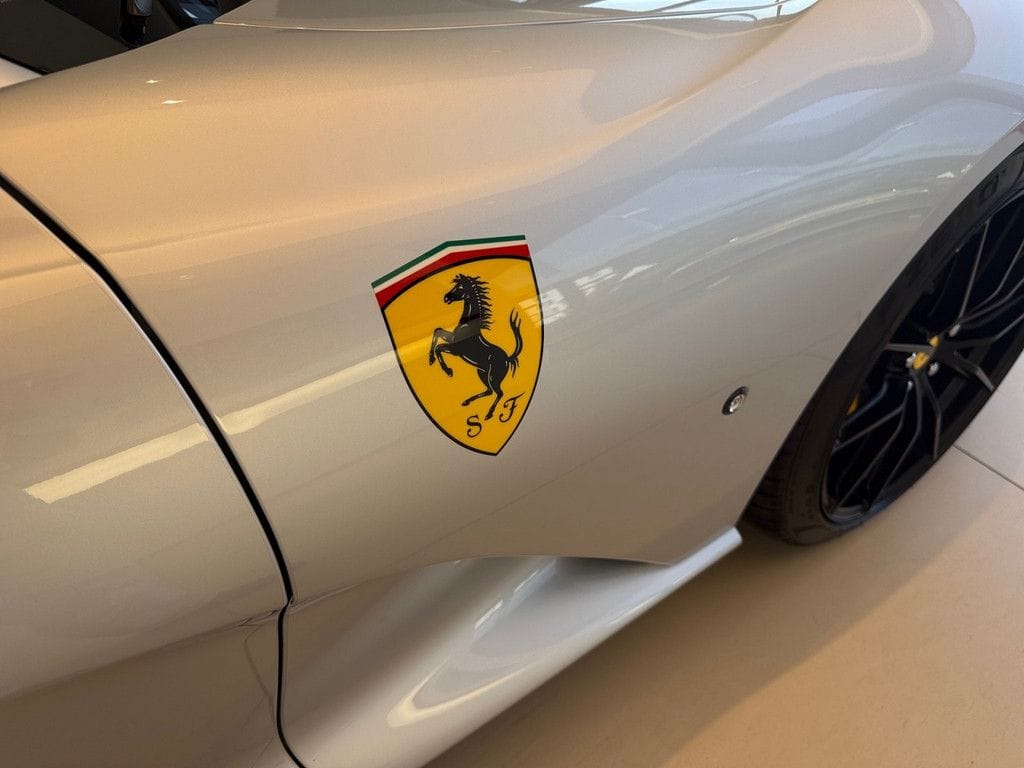 Ferrari 812 Superfast Painted Shields*Racing Seats foto 12