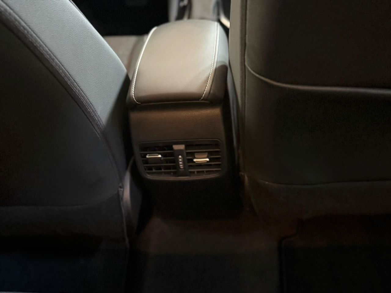 Toyota Corolla Touring Sports 2.0 Hybrid Style foto 13