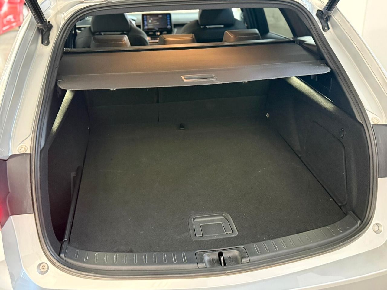 Toyota Corolla Touring Sports 2.0 Hybrid Style foto 9