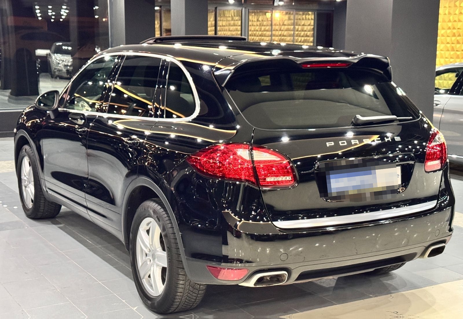 Porsche Cayenne D 3.0*XENON*PCM*S.DACH*SHZ*LEDER*PDC*AHK foto 4
