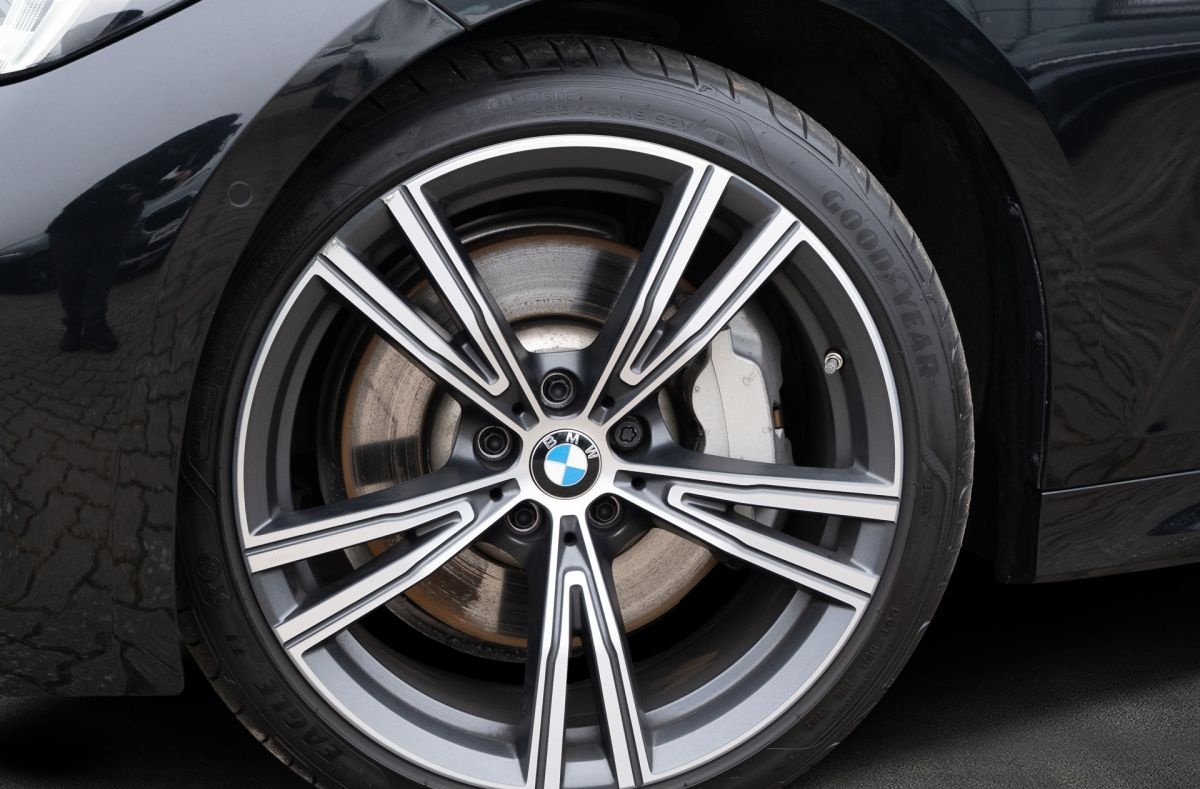 BMW 330d Touring xDrive M Sport. Neupreis 78.200.- E foto 4