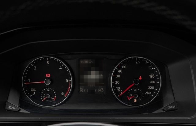 Volkswagen T6 Multivan 2,0  TDI Edition LED AHK GRA Navi 18 foto 12