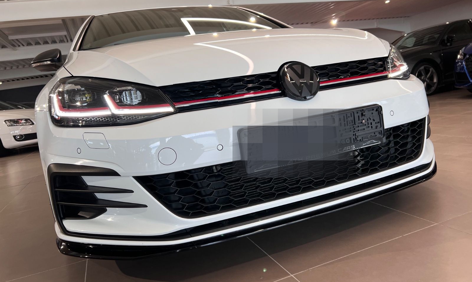 Volkswagen Golf 2.0 TSI DSG GTI TCR ACC 19Zoll NAVI 1.HAND foto 12