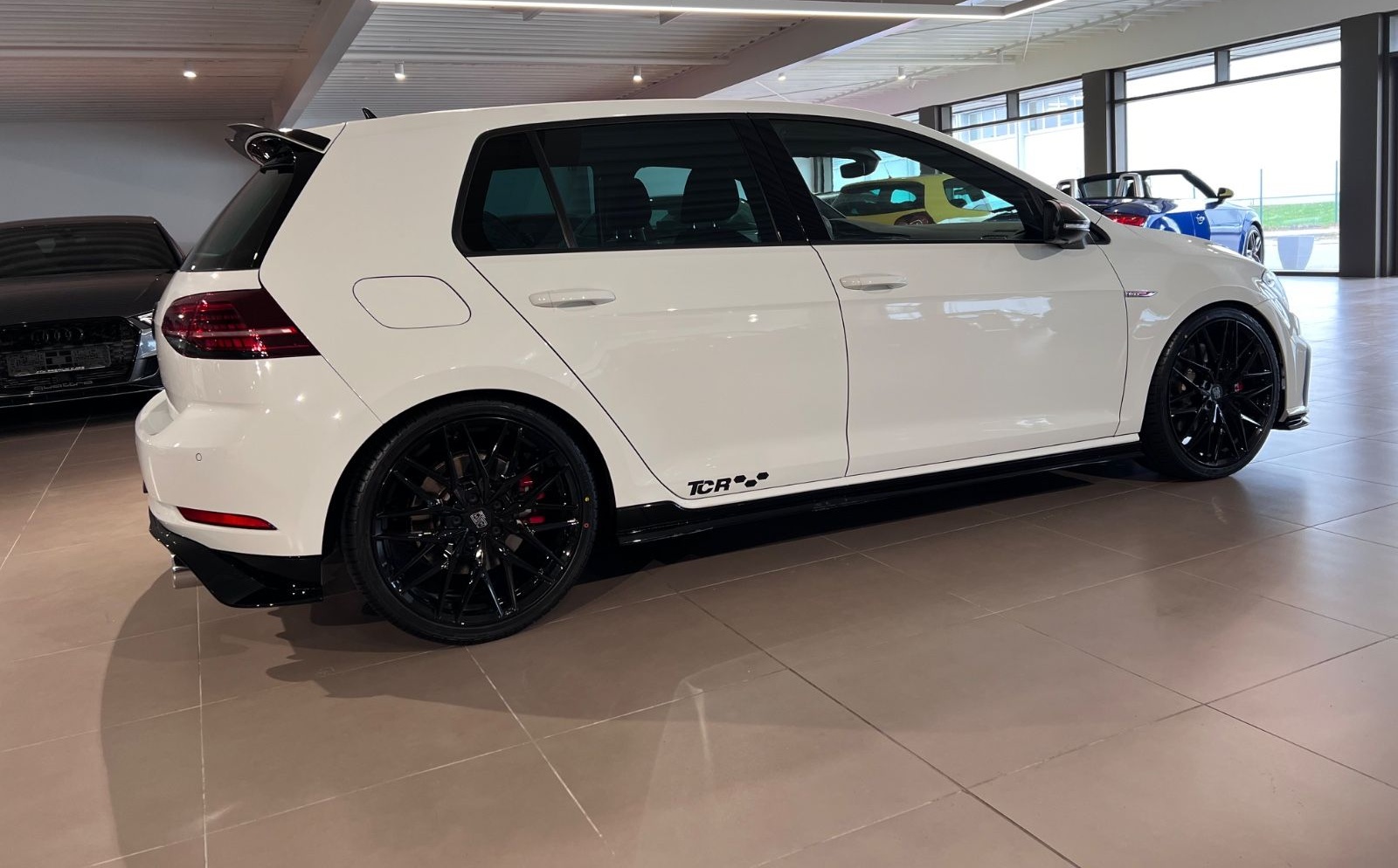 Volkswagen Golf 2.0 TSI DSG GTI TCR ACC 19Zoll NAVI 1.HAND foto 9