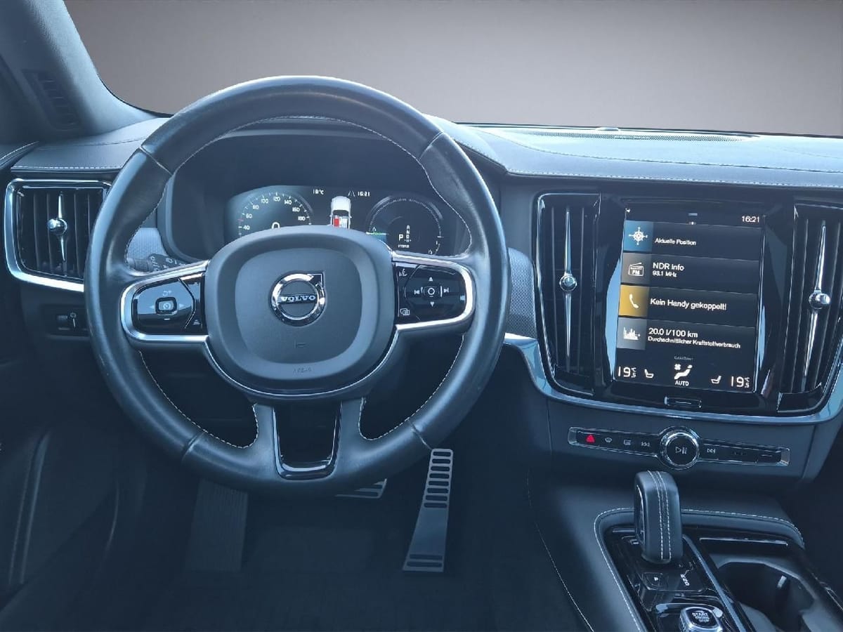 Volvo V90 Kombi R Design PHEV AWD *Pano*AHK*Elek foto 23