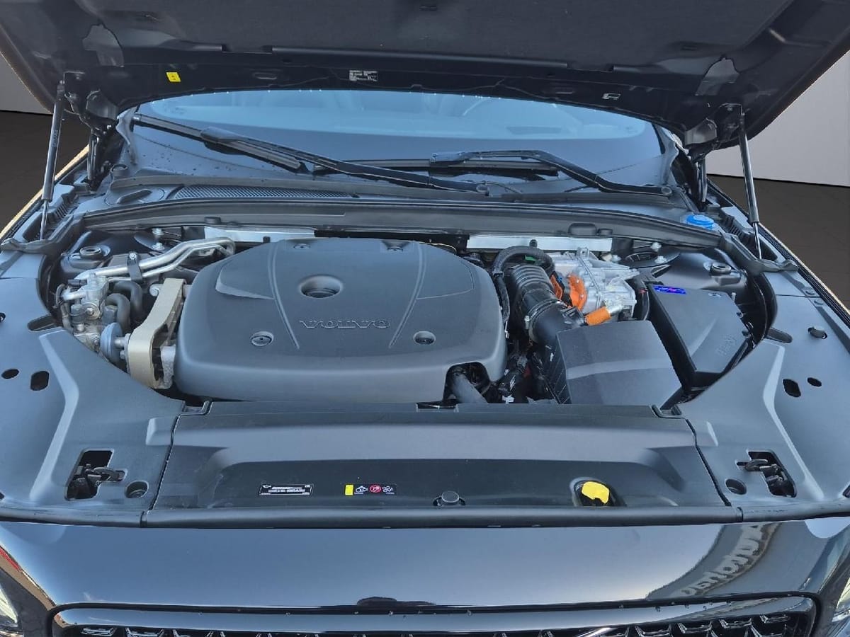 Volvo V90 Kombi R Design PHEV AWD *Pano*AHK*Elek foto 25