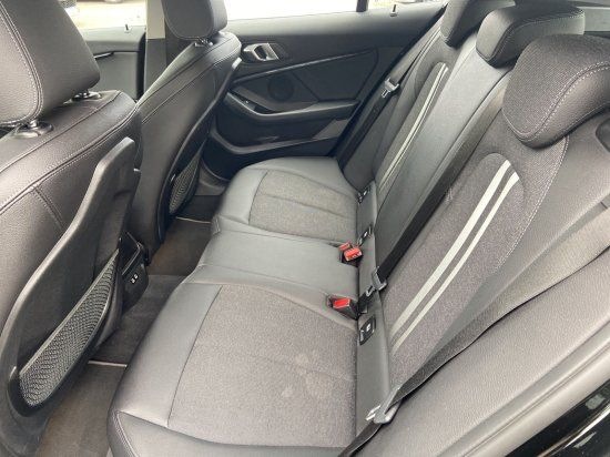 BMW 118i Aut. Sport Line   LED*Navi*Sitzheizung*Temp foto 11