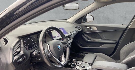 BMW 118i Aut. Sport Line   LED*Navi*Sitzheizung*Temp foto 9