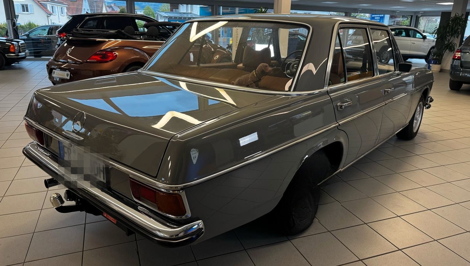 Mercedes-Benz E 220 - W115 - Top foto 4