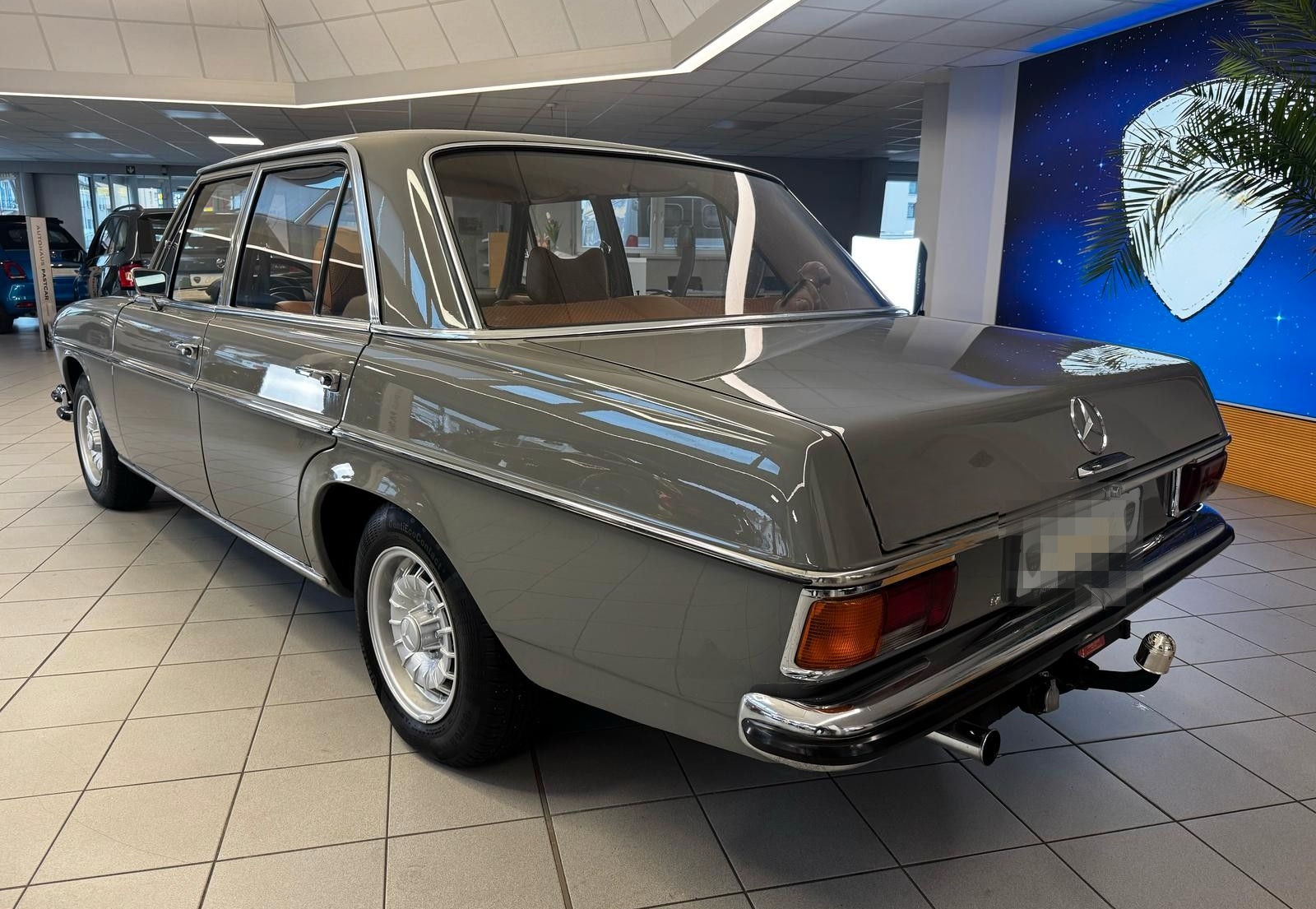 Mercedes-Benz E 220 - W115 - Top foto 6
