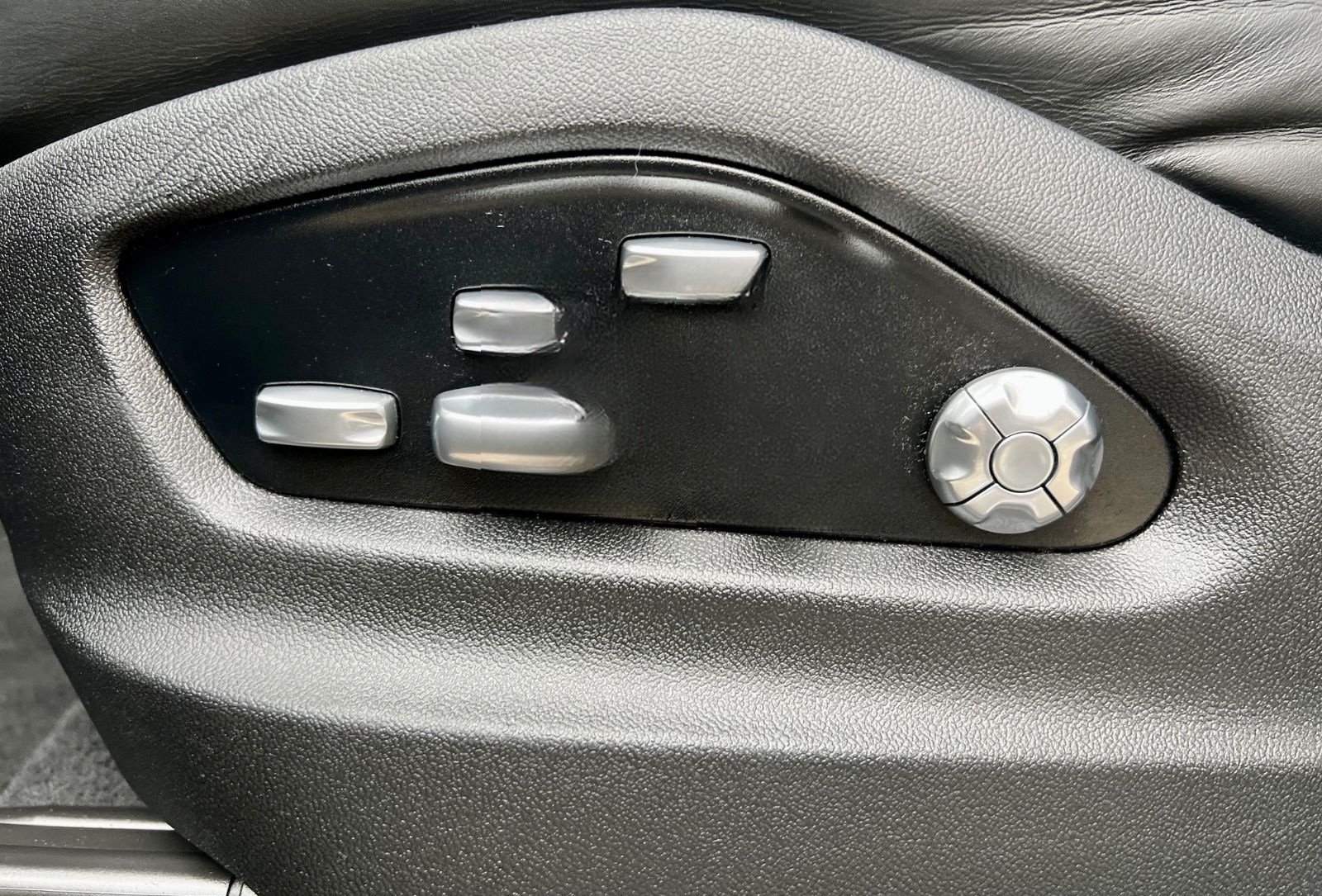 Porsche Cayenne GTS /LED/Pano/Standheizung/HeadUp/BOSE foto 15