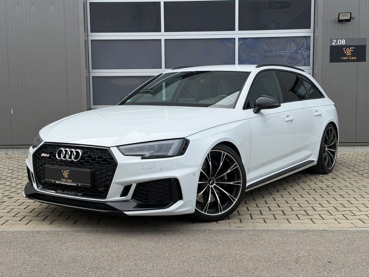 Audi RS4 Avant 2.9 TFSIquattro|NonOPF|280|RSAbgas|B&O