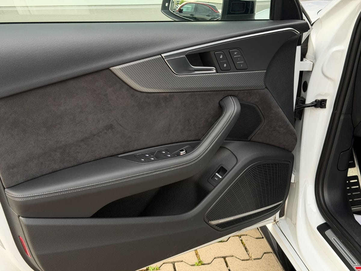 Audi RS4 Avant 2.9 TFSIquattro|NonOPF|280|RSAbgas|B&O foto 21