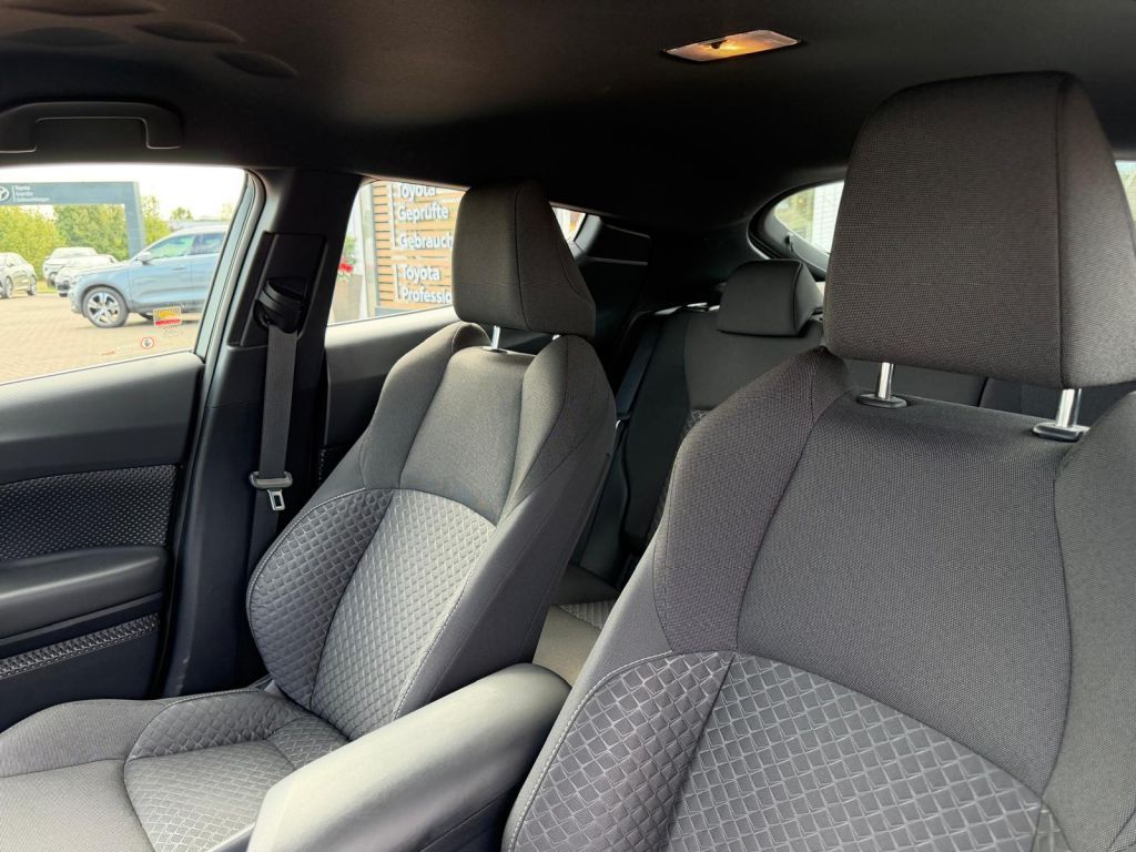 Toyota C-HR Hybrid Flow foto 11
