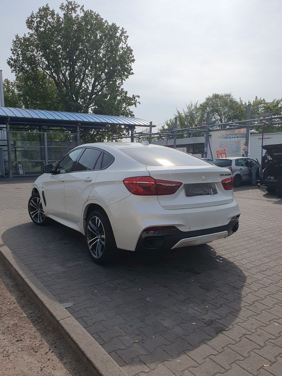 BMW X6  M50d - 1 Vorbesitzer  foto 3