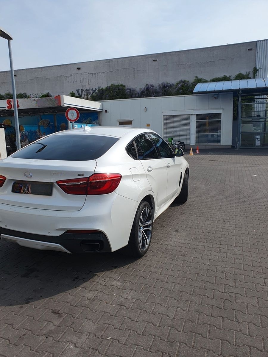 BMW X6  M50d - 1 Vorbesitzer  foto 4