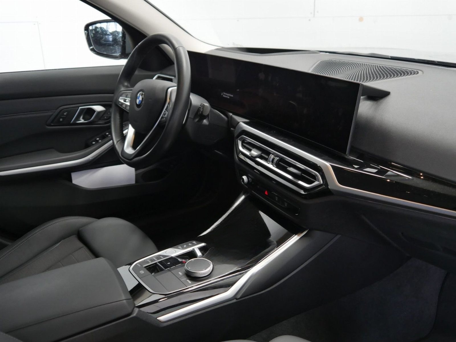 BMW 318i Touring Sport HUD Driving eSitze Sound Kam foto 6
