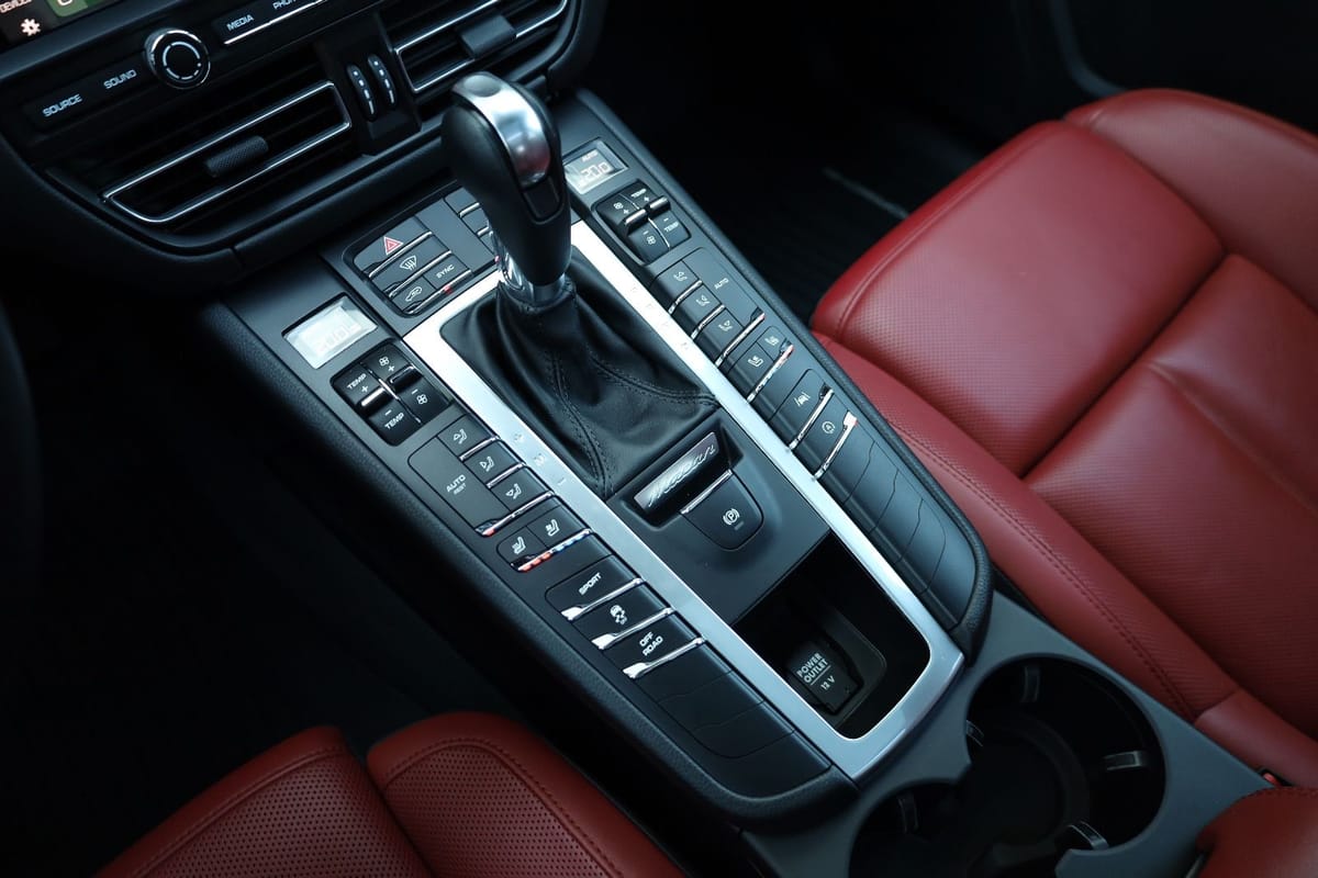 Porsche Macan 2.0 AWD PANO TTW SHZ LHZ SBL BOSÉ SPUR R19 foto 15