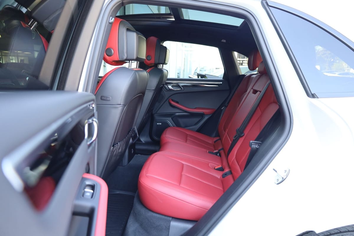 Porsche Macan 2.0 AWD PANO TTW SHZ LHZ SBL BOSÉ SPUR R19 foto 18