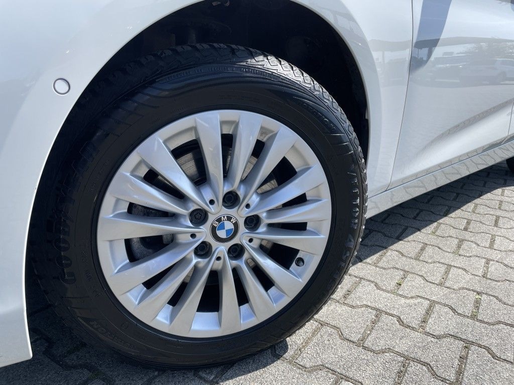 BMW 218i Active Tourer Aut. Advantage Navi SH Tempom foto 3