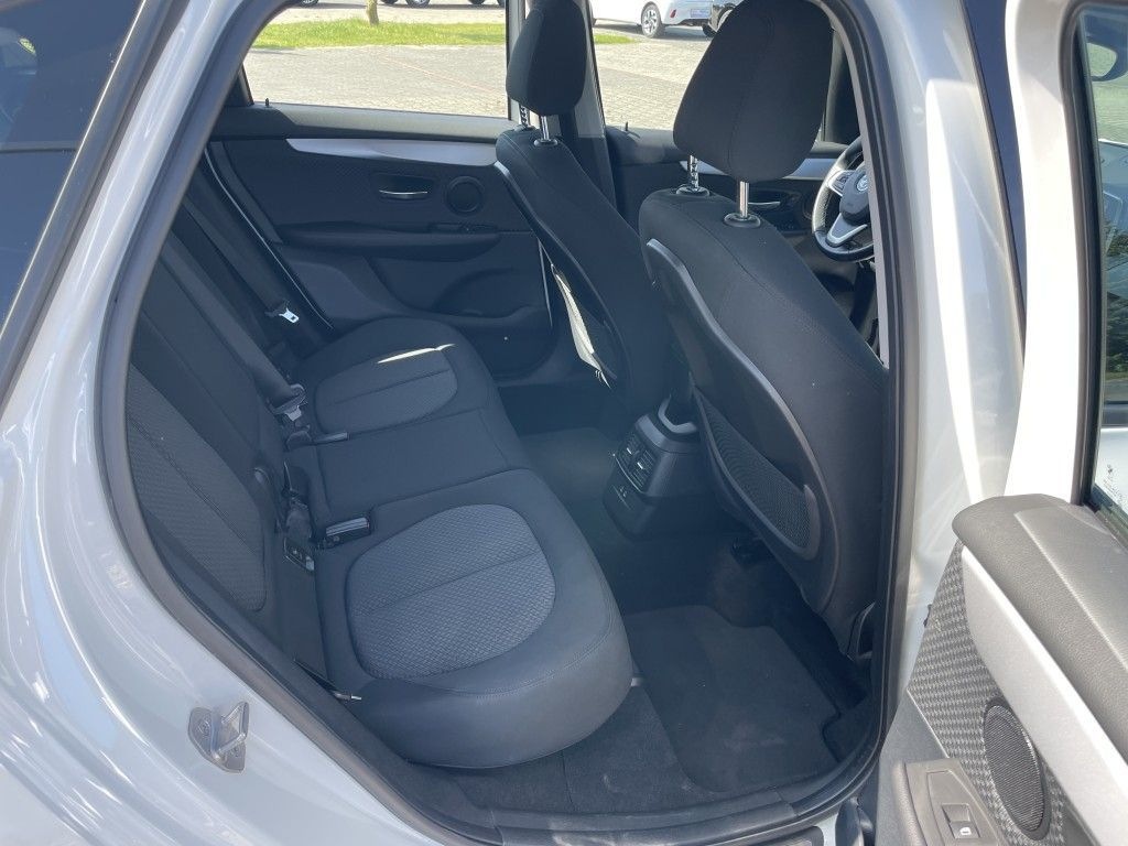 BMW 218i Active Tourer Aut. Advantage Navi SH Tempom foto 9