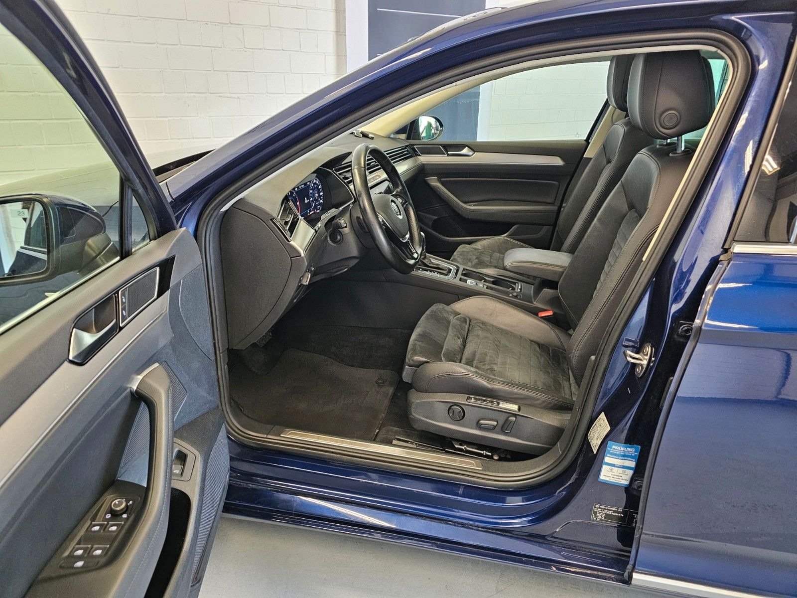 Volkswagen Passat Variant 2.0 TDI R-Line 4Motion + HeadUp foto 9