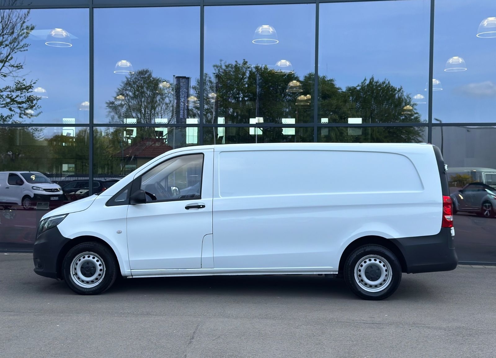 Mercedes-Benz Vito 109 CDI EXTRALANG Aut. 1.HA/S-HEFT/MFL/BT- foto 4
