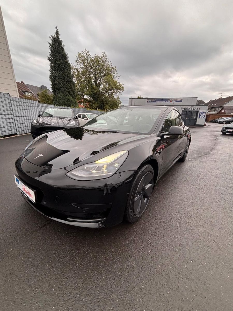 Tesla Model 3 Long Range RWD