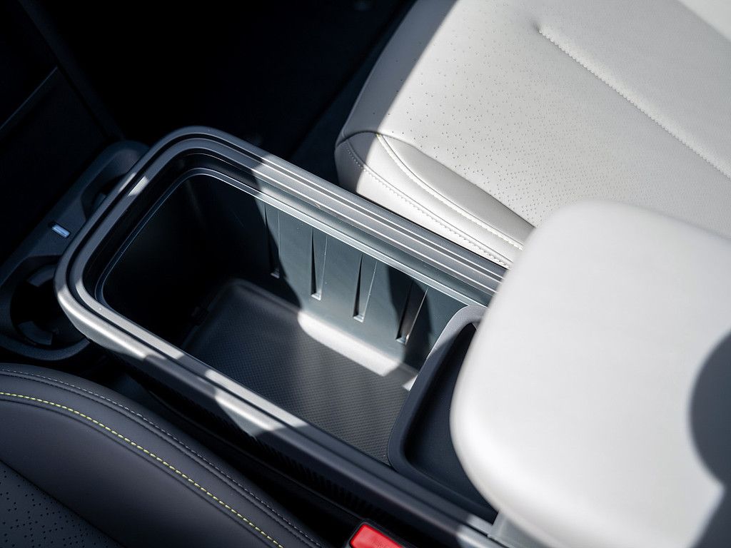 Lynk&Co 02 More MY 25 / Facelift foto 16